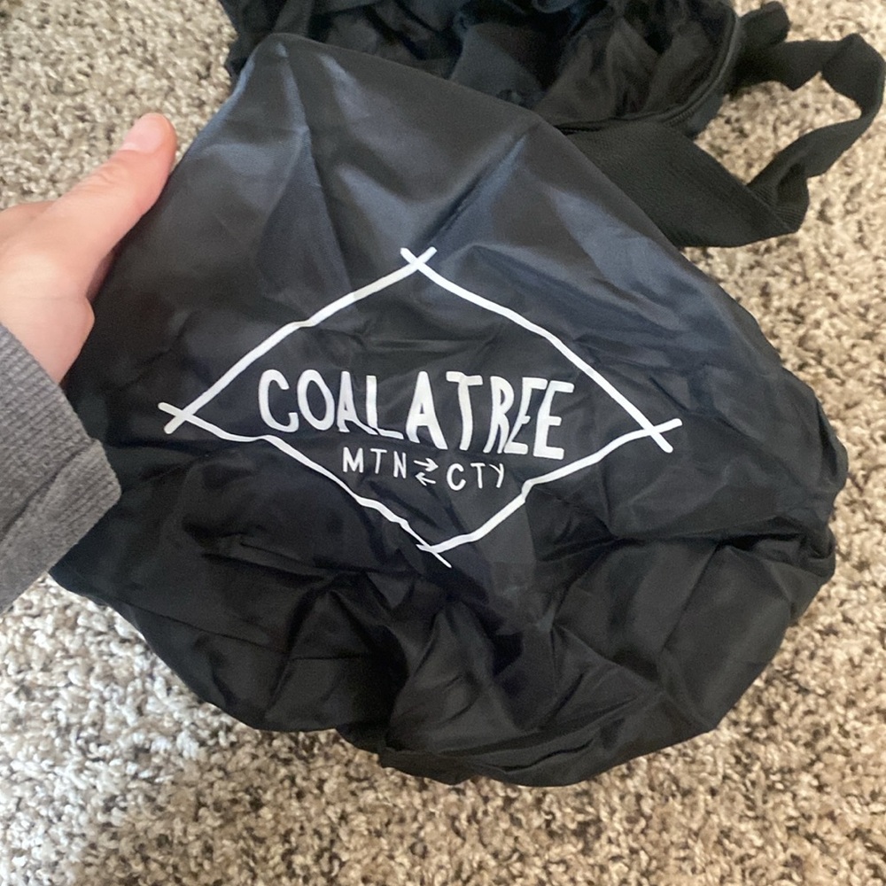 🐛NWT Black compact-able duffel bag! - Picture 7 of 11